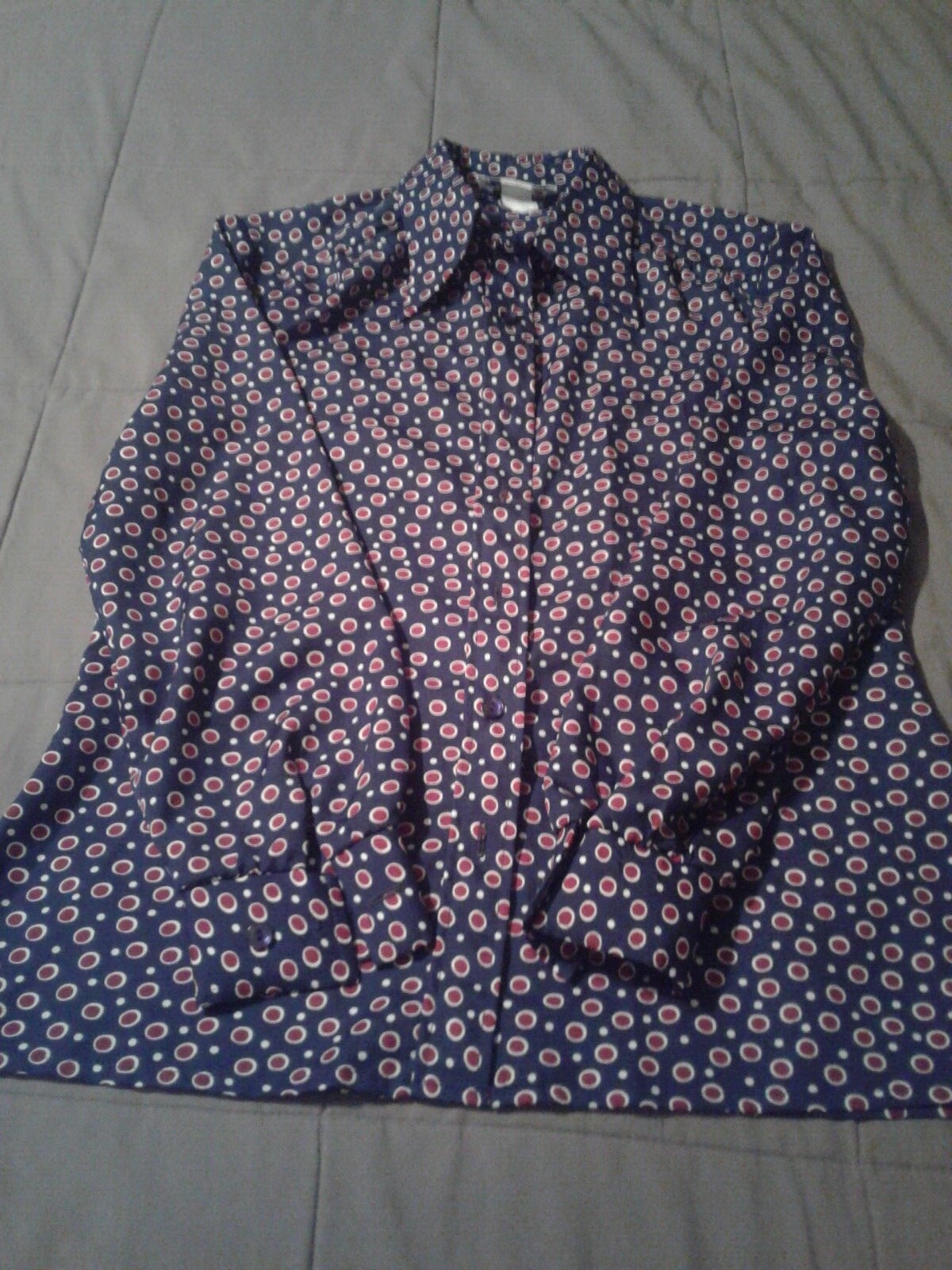 Womens Vintage BLOUSE THREE FLAGGS Navy and Red Polka Dot Pattern 21.25 Bust