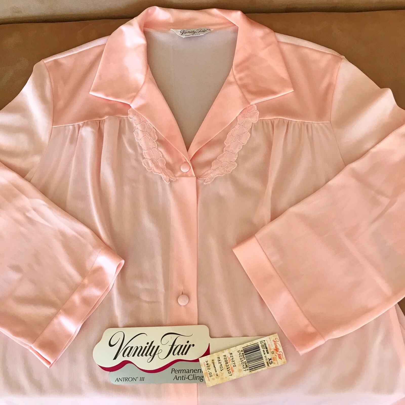 NWT Vintage Vanity Fair Pink Robe Button Up Silky Antron III Anti-Cling XS *Read