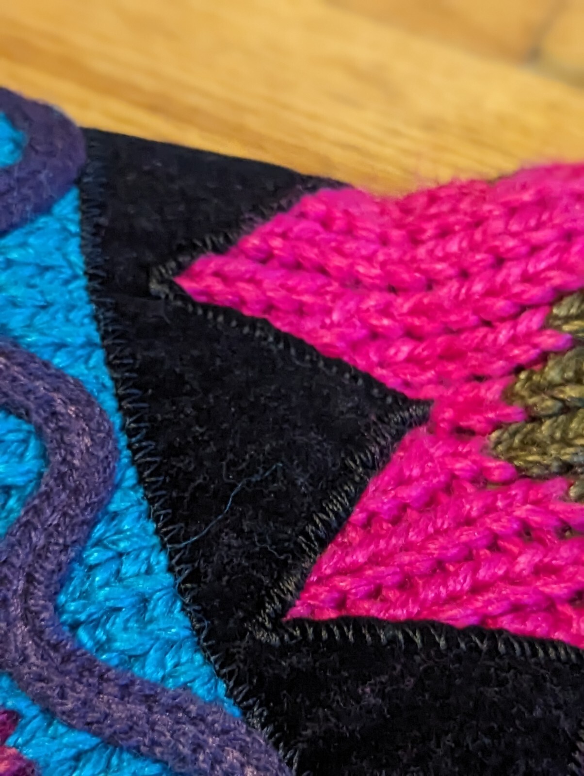 Vtg JJ Fargo Pink Textured Sweater – Women’s MEDIUM – Tassel Shoulder Pad Korea