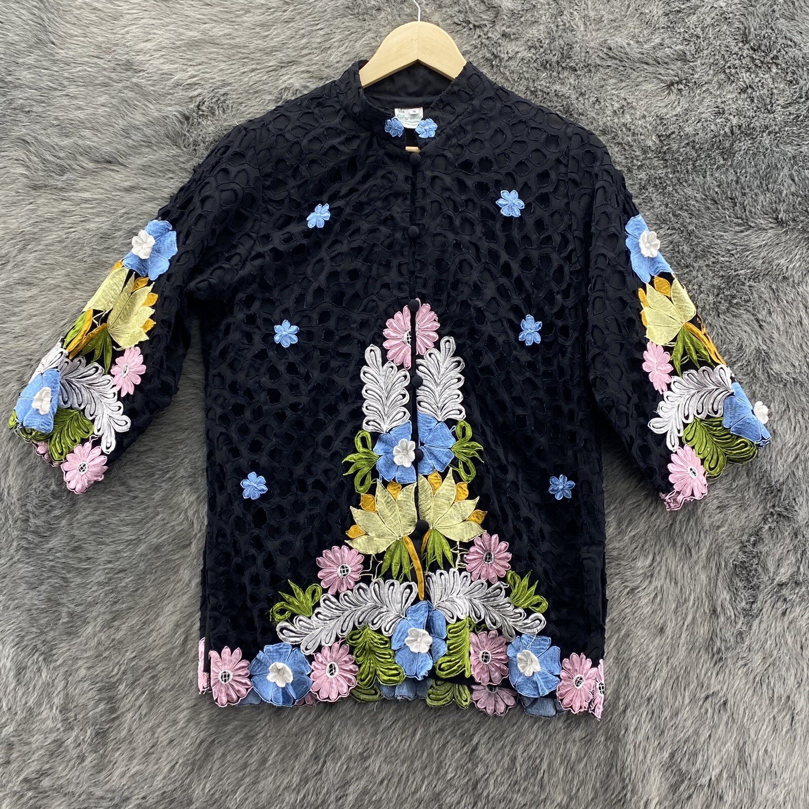 QUEEN CARO OF HONOLULU Vintage Cutwork Heavily Embroidered Applique Jacket Small