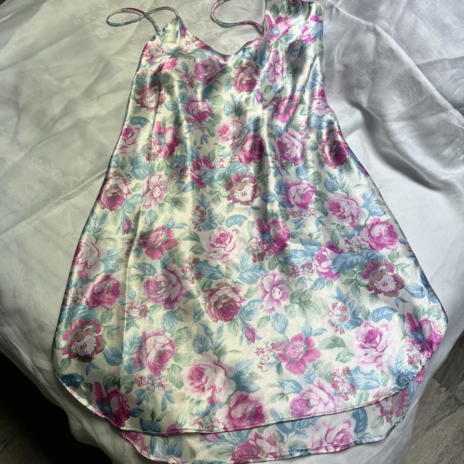 Circa 2000 Pink Roses Nightie Satin M