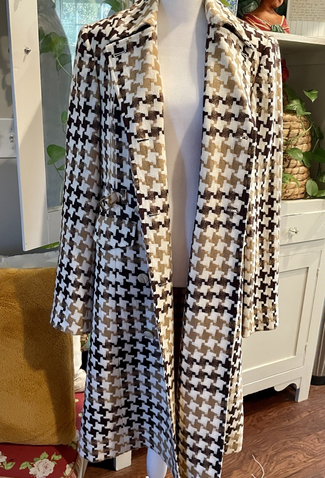 Vintage Designer Perry Ellis’ Houndstooth Wool Blend Size 4 Coat ‘Vogue Modeled’