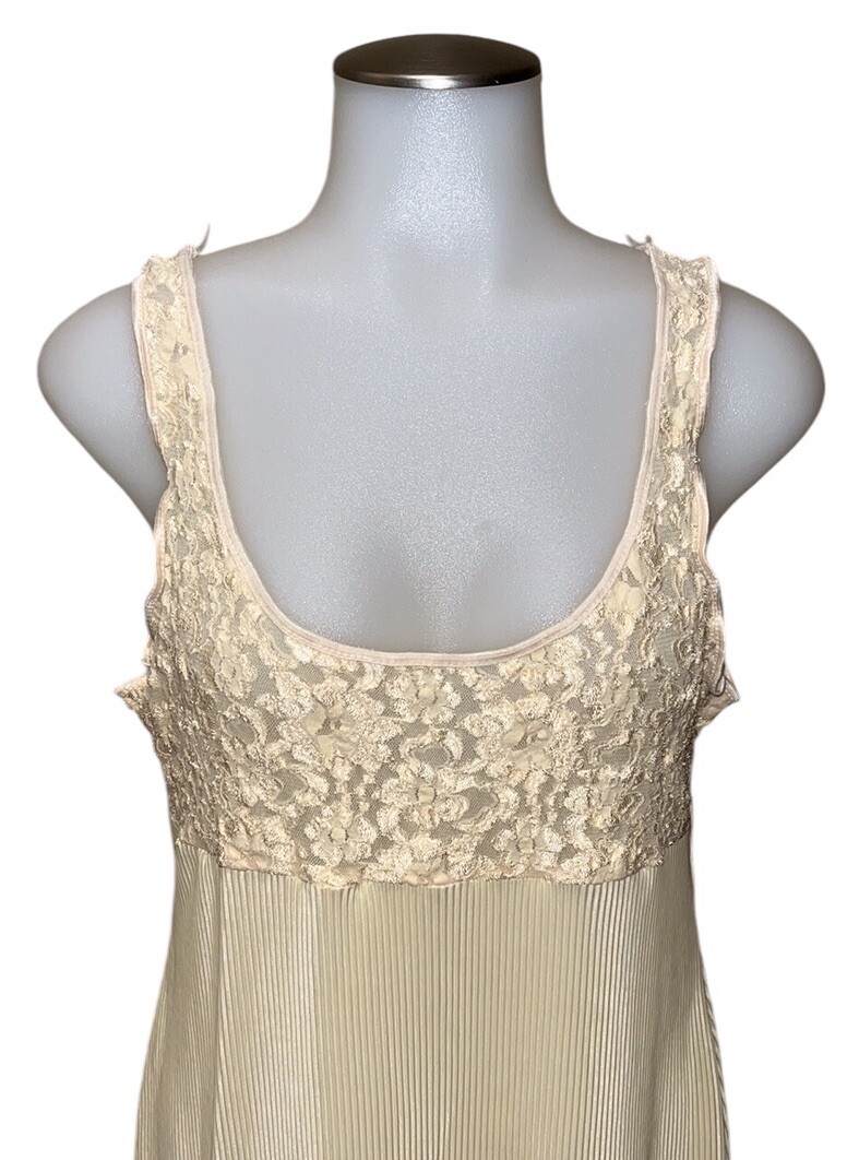 Vtg Val Mode Short Pleated Bottom~Lace Top Nightgown~sz M~Lingerie~Babydoll