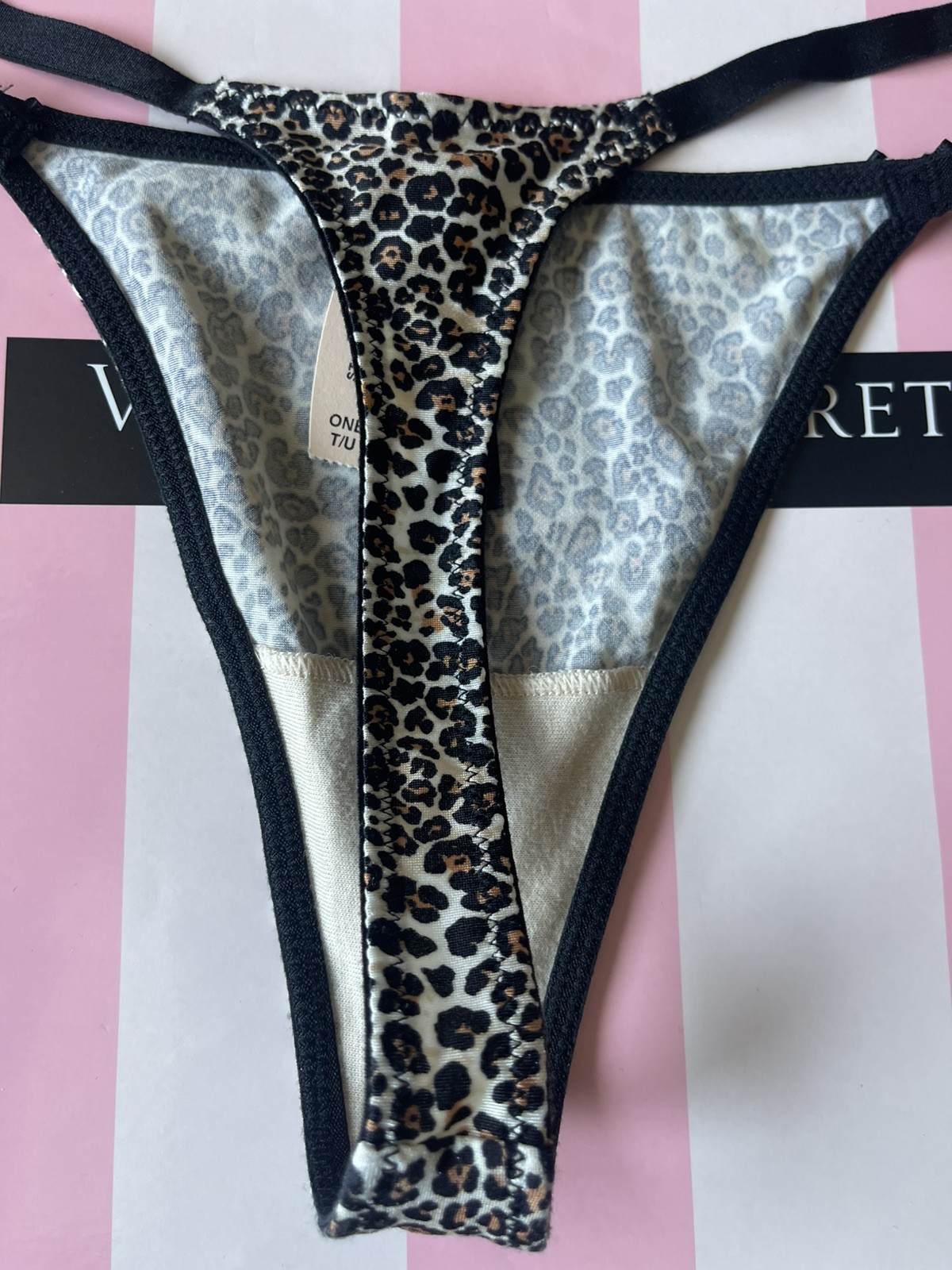NWT 2013 Victoria’s Secret Very Sexy Thong, Animal Print- OS Silky-Smooth