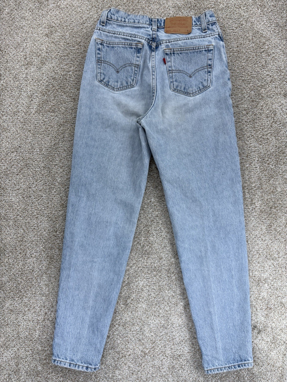 Vintage ’96 Levi’s 521 Tapered Fit Jeans Women’s 8 (26×29) Blue Distressed USA