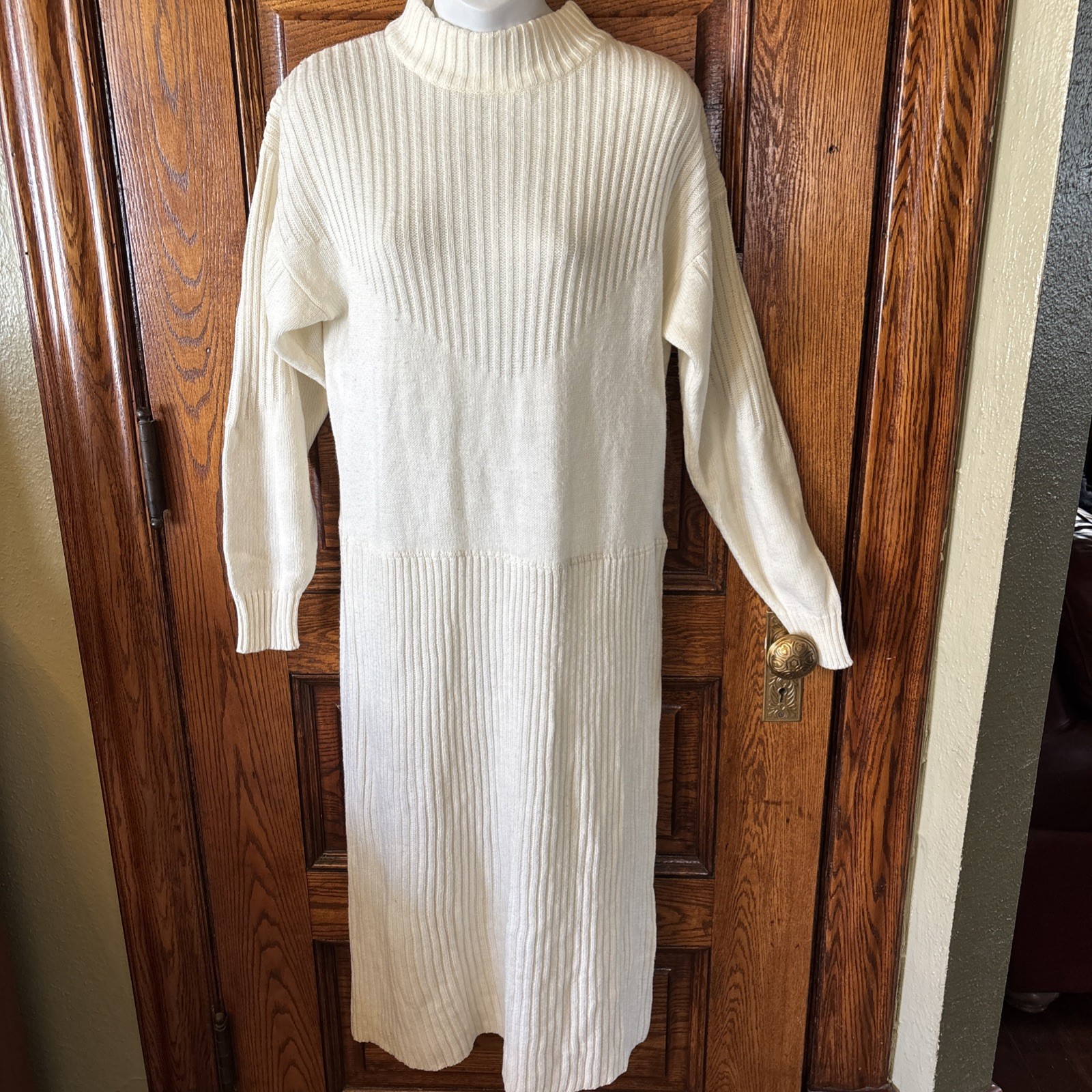 Vintage 80s-90s DARIAN Off-White Cream Long Ribbed Knit Sweater DRESS, Size S