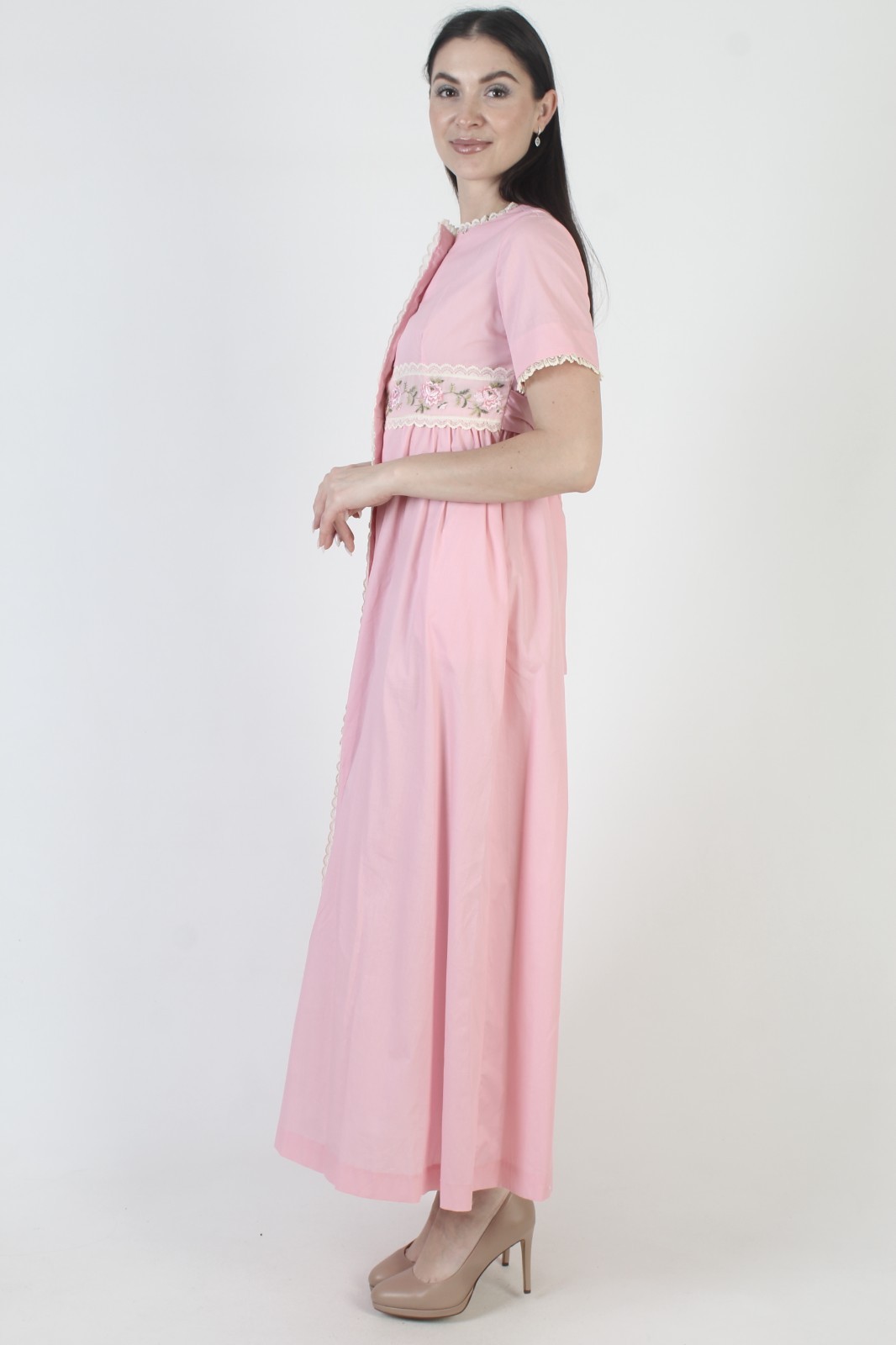 Vtg Loungees Pink Nightgown Floral Embroidered Peignoir Evening Pockets Gown