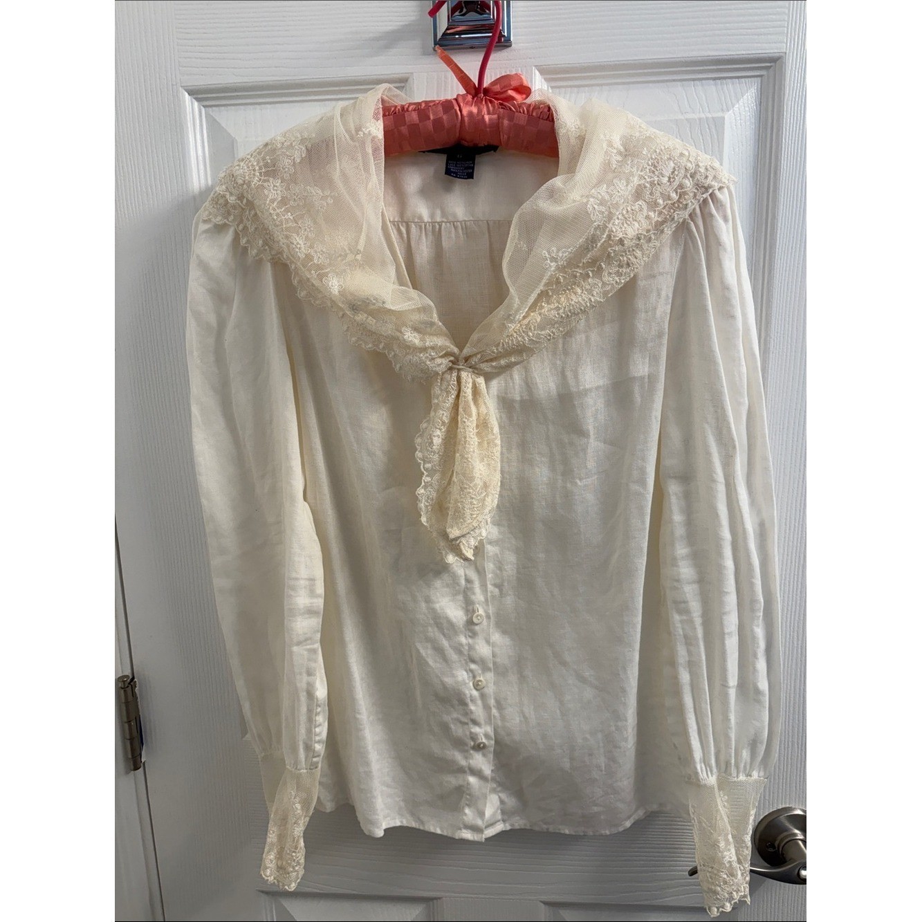 Elegant Vintage Women’s RALPH LAUREN Cream Lace-Trim Button Front Blouse