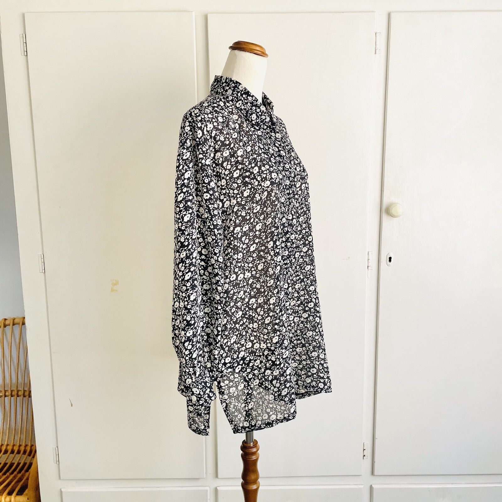 Vintage 90’s Womens Any Wear Black Floral Semi Sheer Blouse Shirt Top Size 18