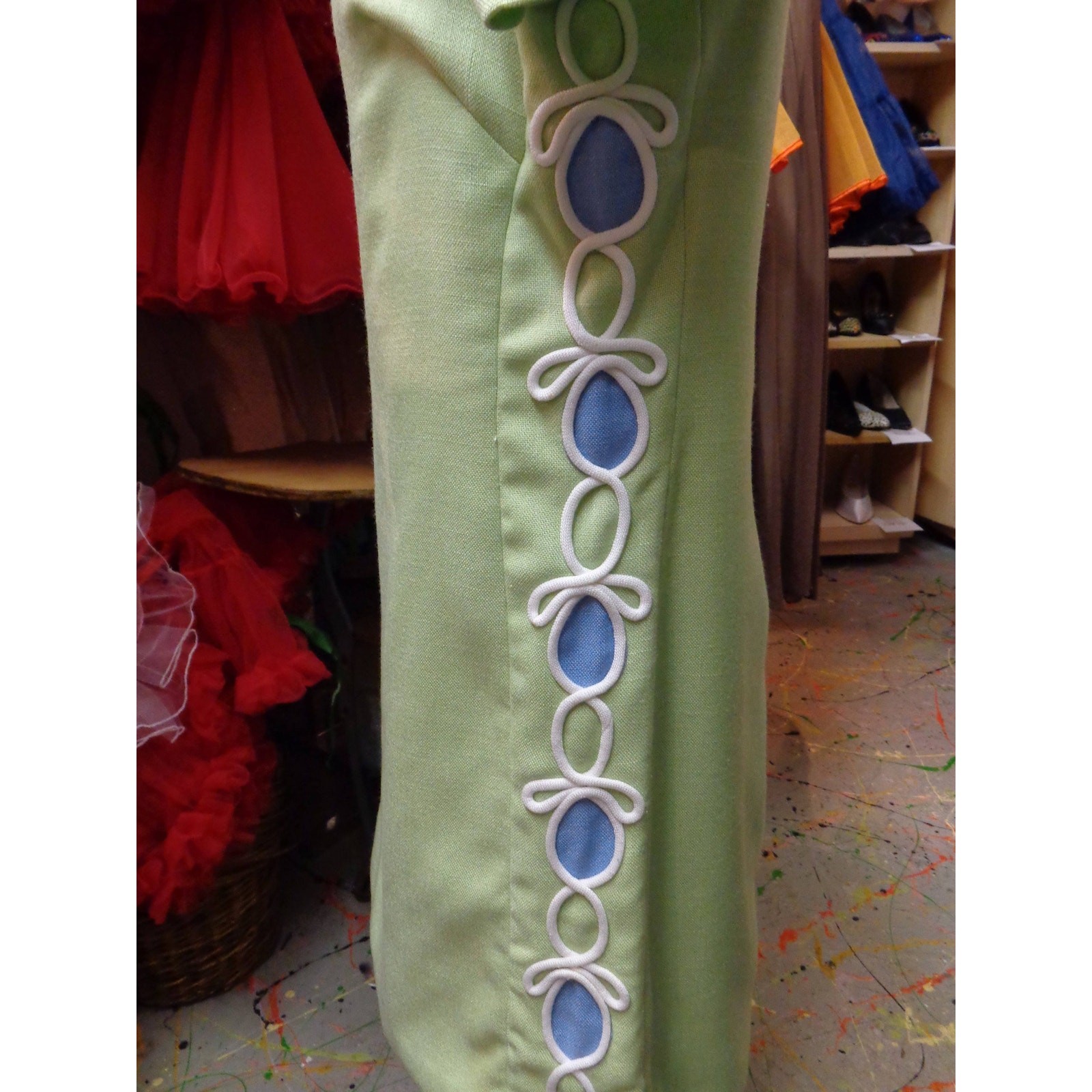 Vintage 1960s Parues Feinstein Shift Dress Celery Green Blue Applique Mod Mini