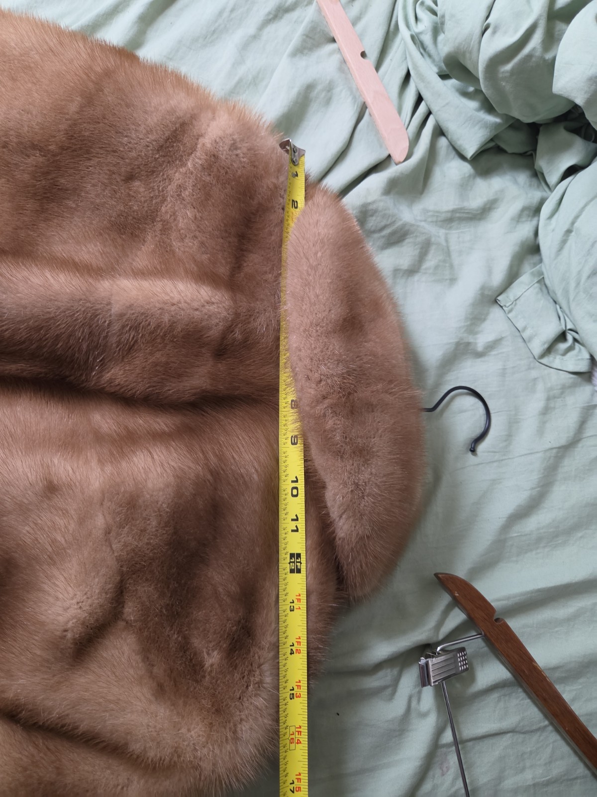 Vintage 70s The Fur Salon Women’s Tan Genuine Mink Fur Coat Mob Wife Old Money