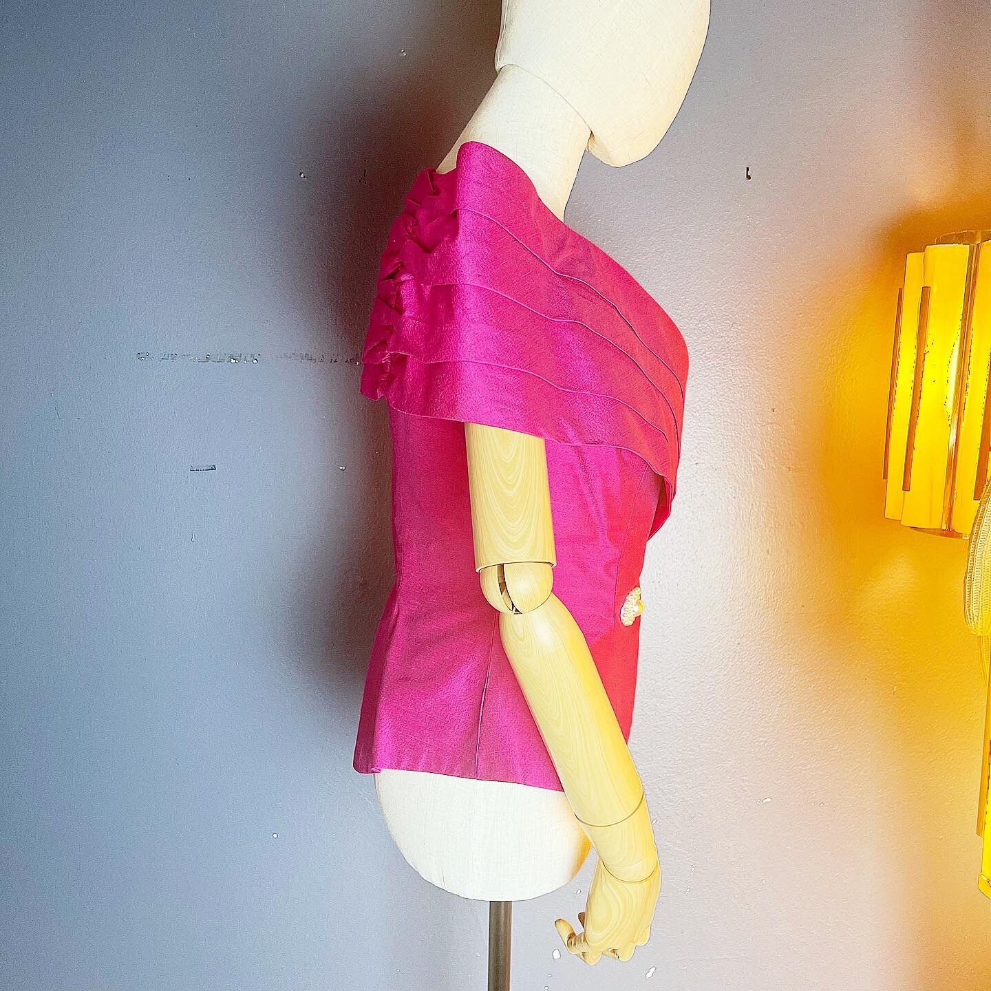 FUCHSIA PINK 90’s Y2K Vintage Peplum Pearl Rayon Portrait Collar Jacket Top XS S