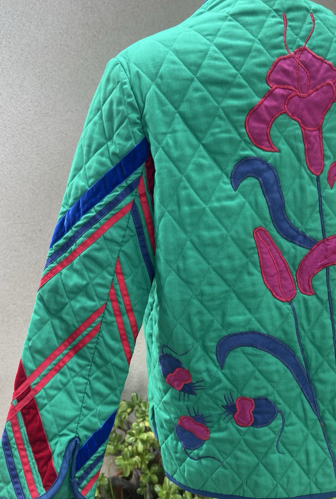 Vtg Quilted Boho Jacket Green With Floral Accents Sz M Alfredo’s Wife