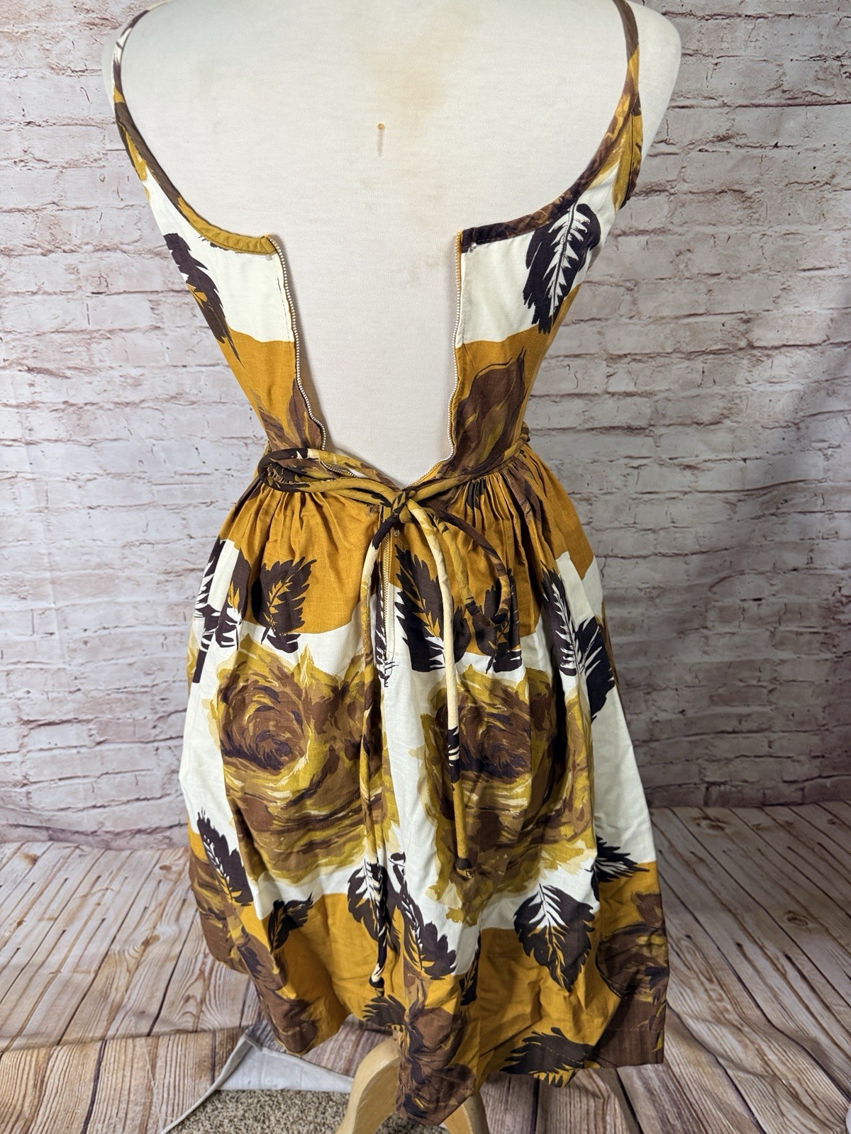 Vintage 50’s Pin Up Dress Tiki Rockabilly Sweep Floral Cole of California XS/ S