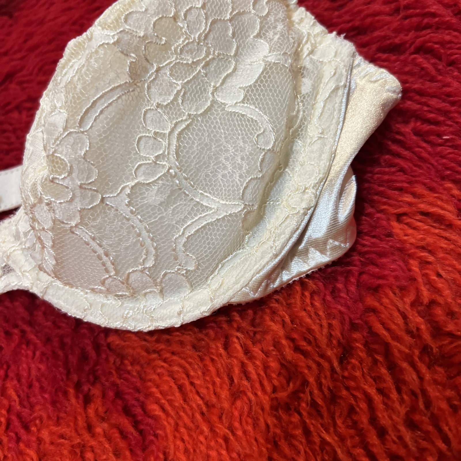 Vintage Victoria’s Secret Gold Label Ivory Glossy Satin Lace Underwire Bra 36C