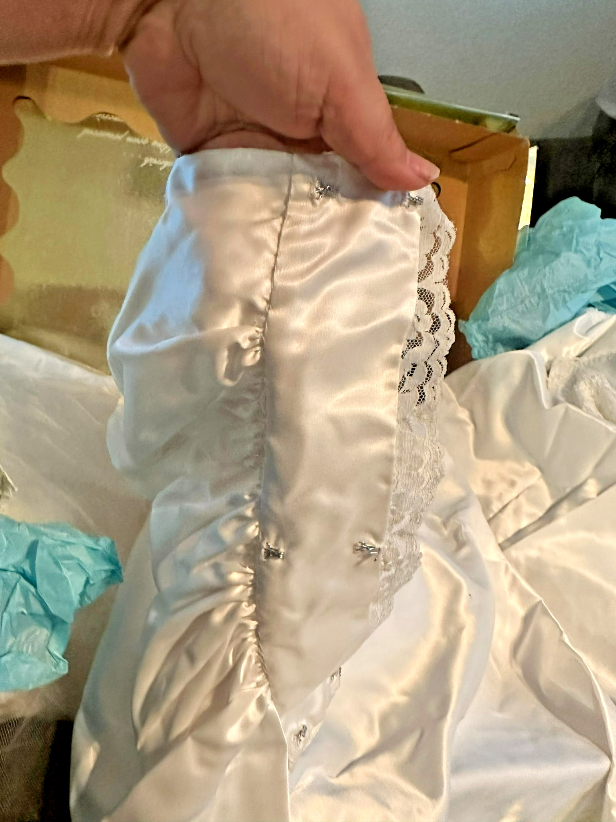 Vintage Satin Lace Wedding Dress Veil & Train Set – Pristine Preserved Box