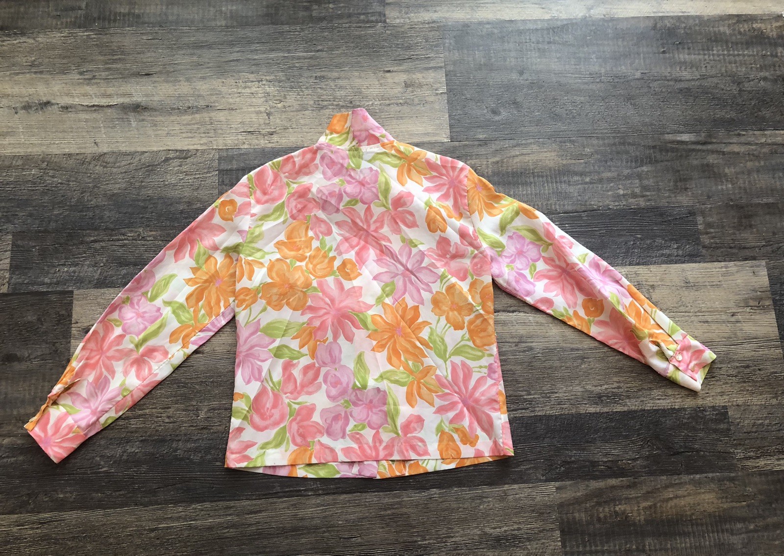 Vintage 70’s Glenbrooke Mod/GoGo Pink/Orange Flower Power Bow Blouse ~Medium