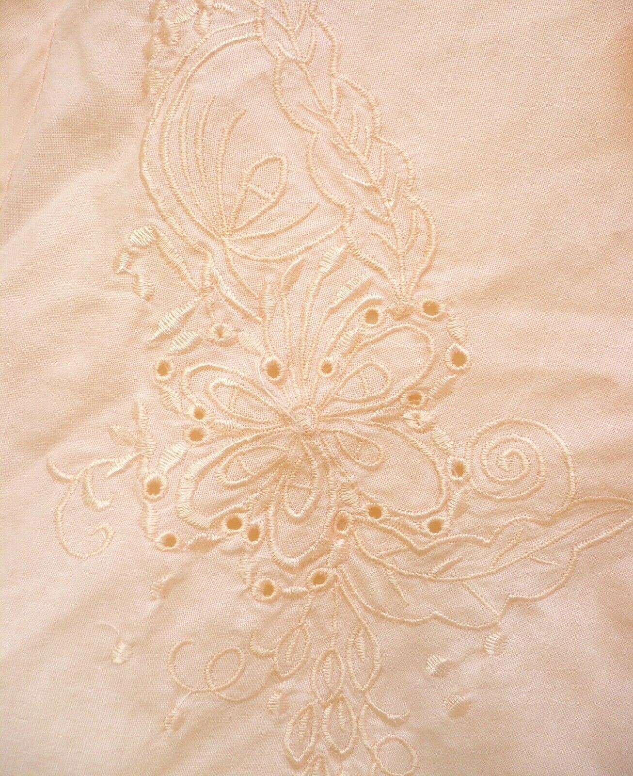 VTG DIVA BRAND M L PEACH PINK EMBROIDERED BUTTON DOWN SHORT SLEEVE BLOUSE WOMEN