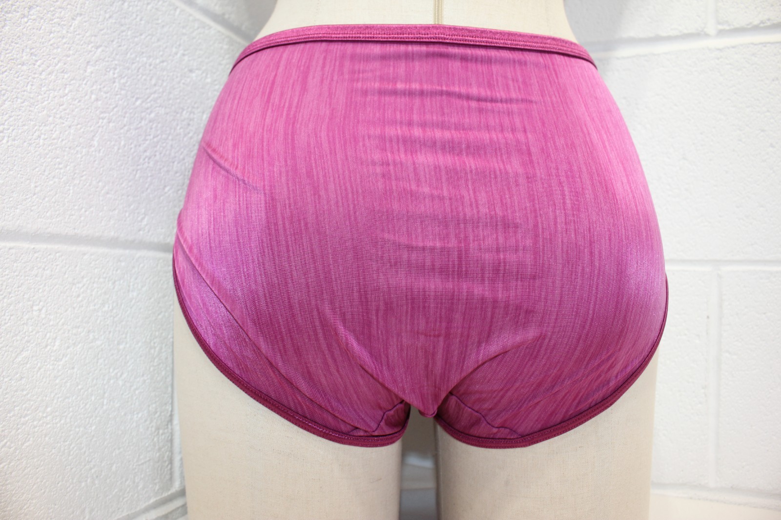 ’nwot’ Vanity Fair Y2K 13-108 Plum High Waist Nylon 7 L/44 Underwear Panties