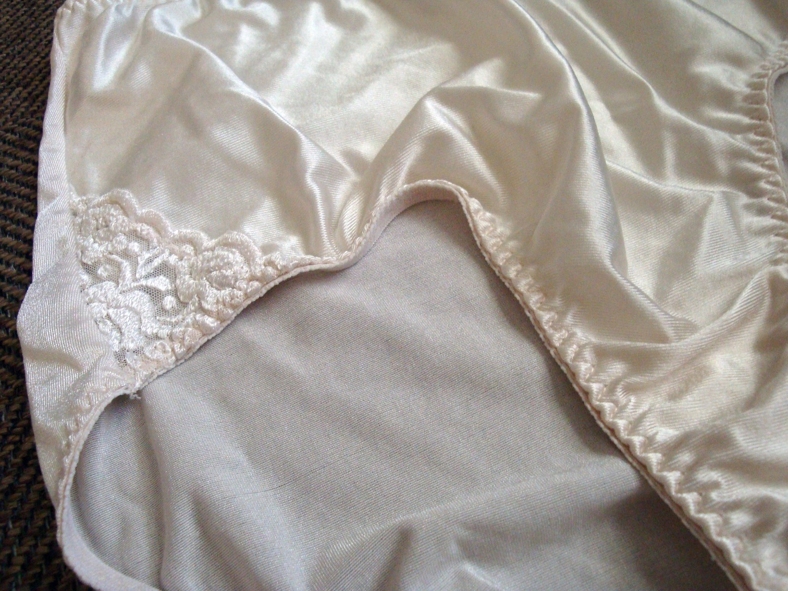 Vintage Vanity Fair 7 L White Satin & Lace Brief Style # 13-074