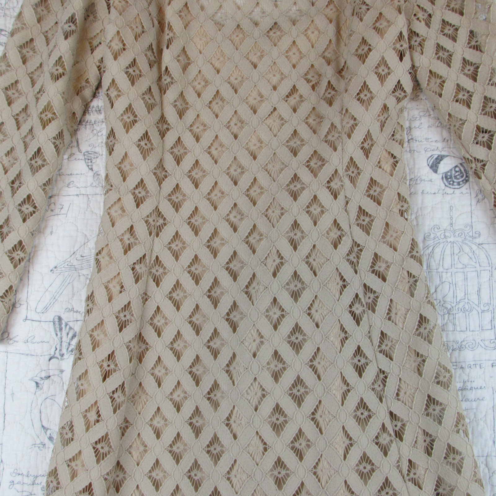 EUC Montaldos Vintage Crochet lace taupe Bracelet sleeve midi maxi dress S M