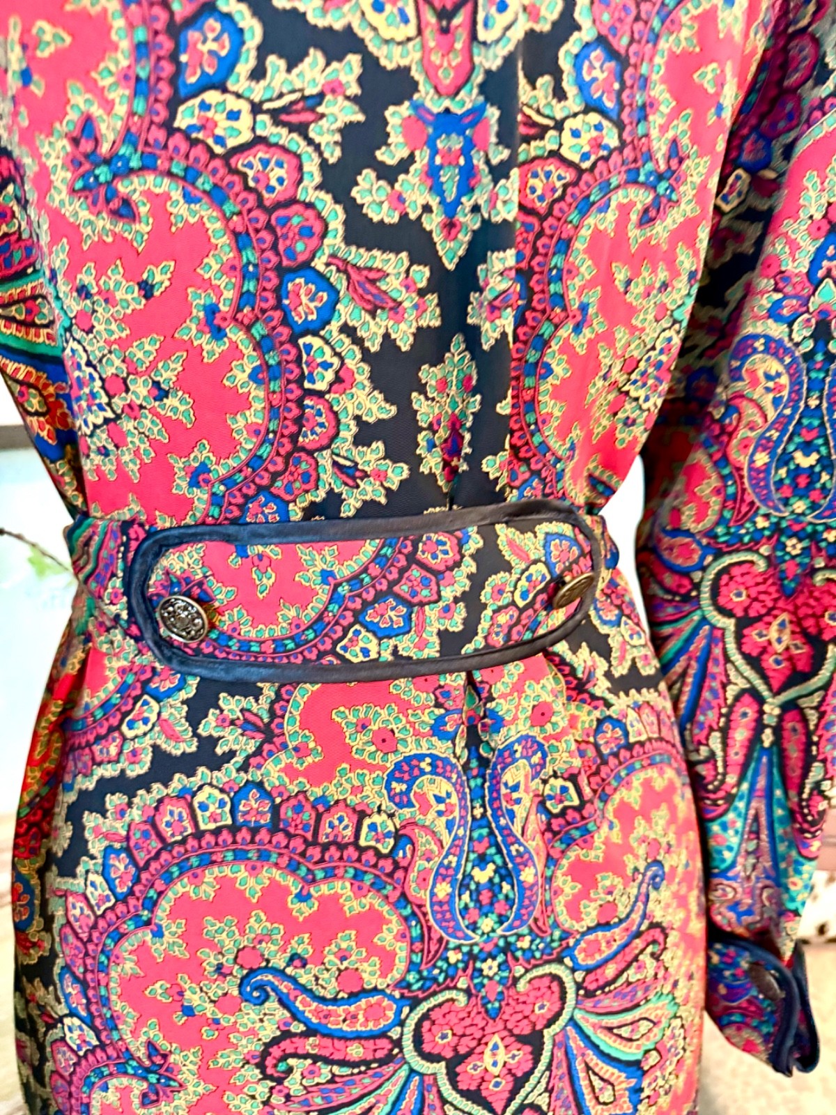 Vintage R Michael Allen 80’s Paisley Red Black Robe Full Collar sz S