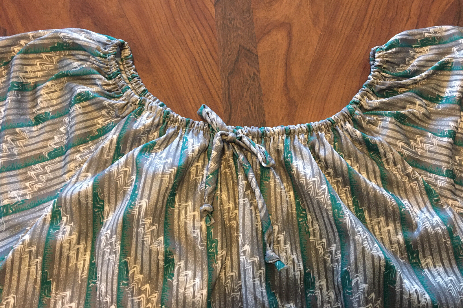 Vintage 1980s Shirt Retro Geometric Abstract Stripes Green Teal Silver Womens L