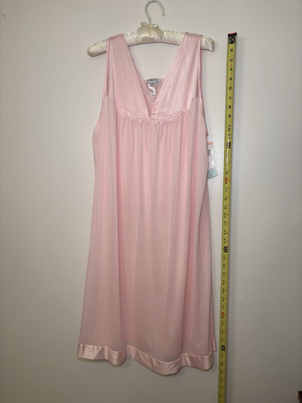 Vtg Vanity Fair 2X Pink Nylon Pink Sleeveless Nightgown V-Neck Satin Hem Irr