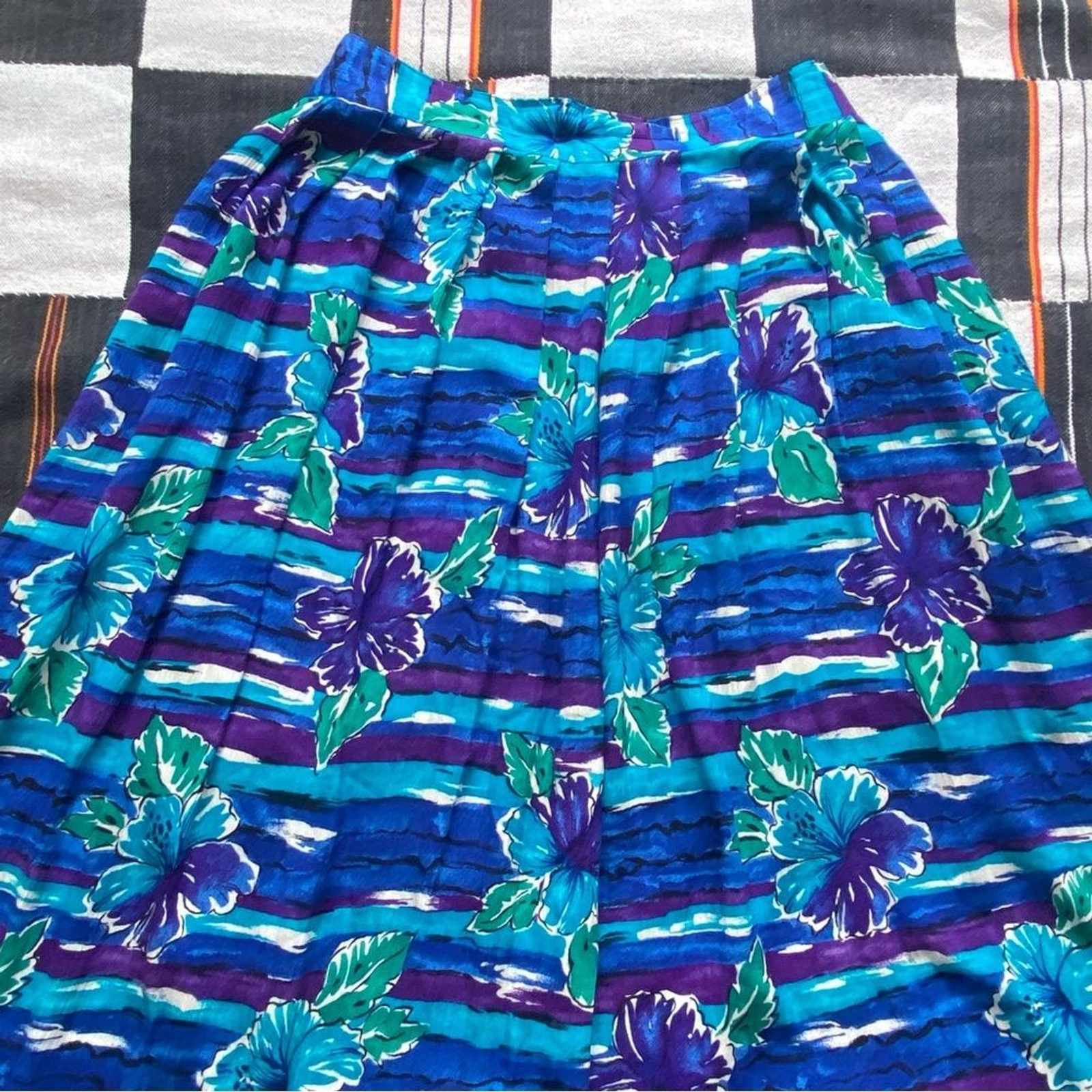 Vintage Michael Taylor Apparel Plus Size MIDI Skirt. Rayon. USA. Size 1X.