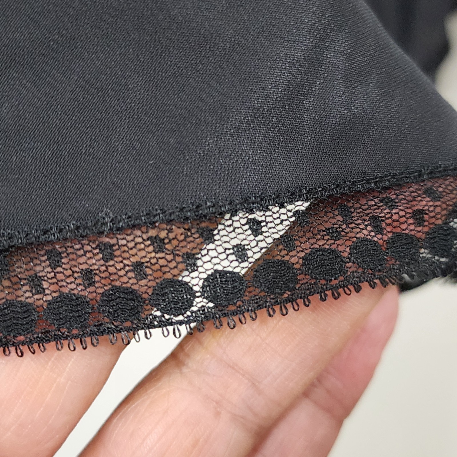 Vintage Barbizon Half Slip Nylon Lace Trim Skirt Black Crepe Remarque Size XL