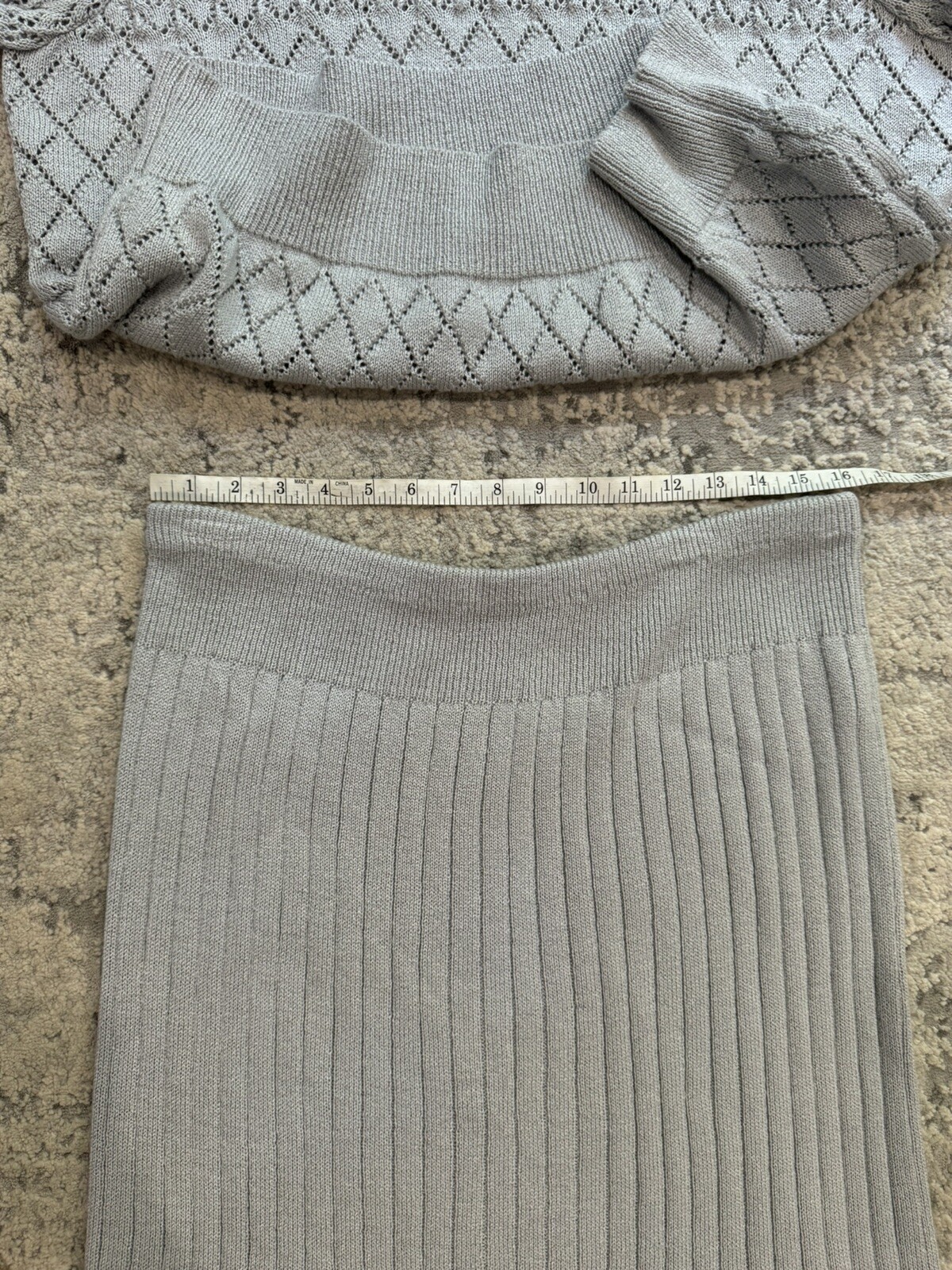 Vintage 80’s Laura by Alyzia Women’s Sweater And Skirt Set Size 16