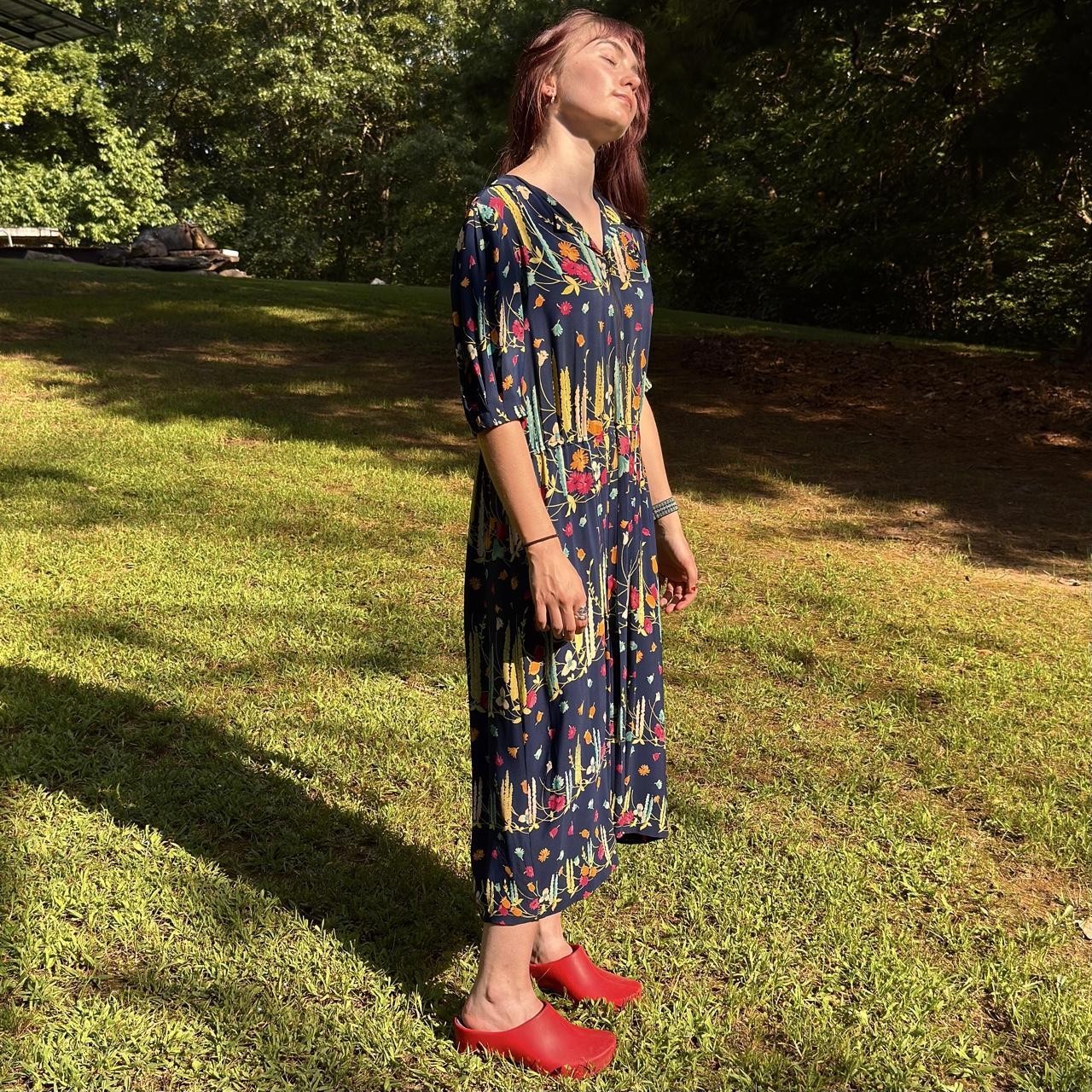 30s navy blue cold rayon crepe dress w/ colorful wildflower talon bell metal zip
