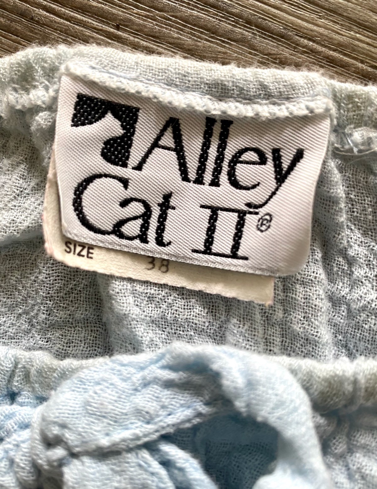 Vintage 1970s Alley Cat Baby Blue Gauzy Cotton Peasant Blouse M L