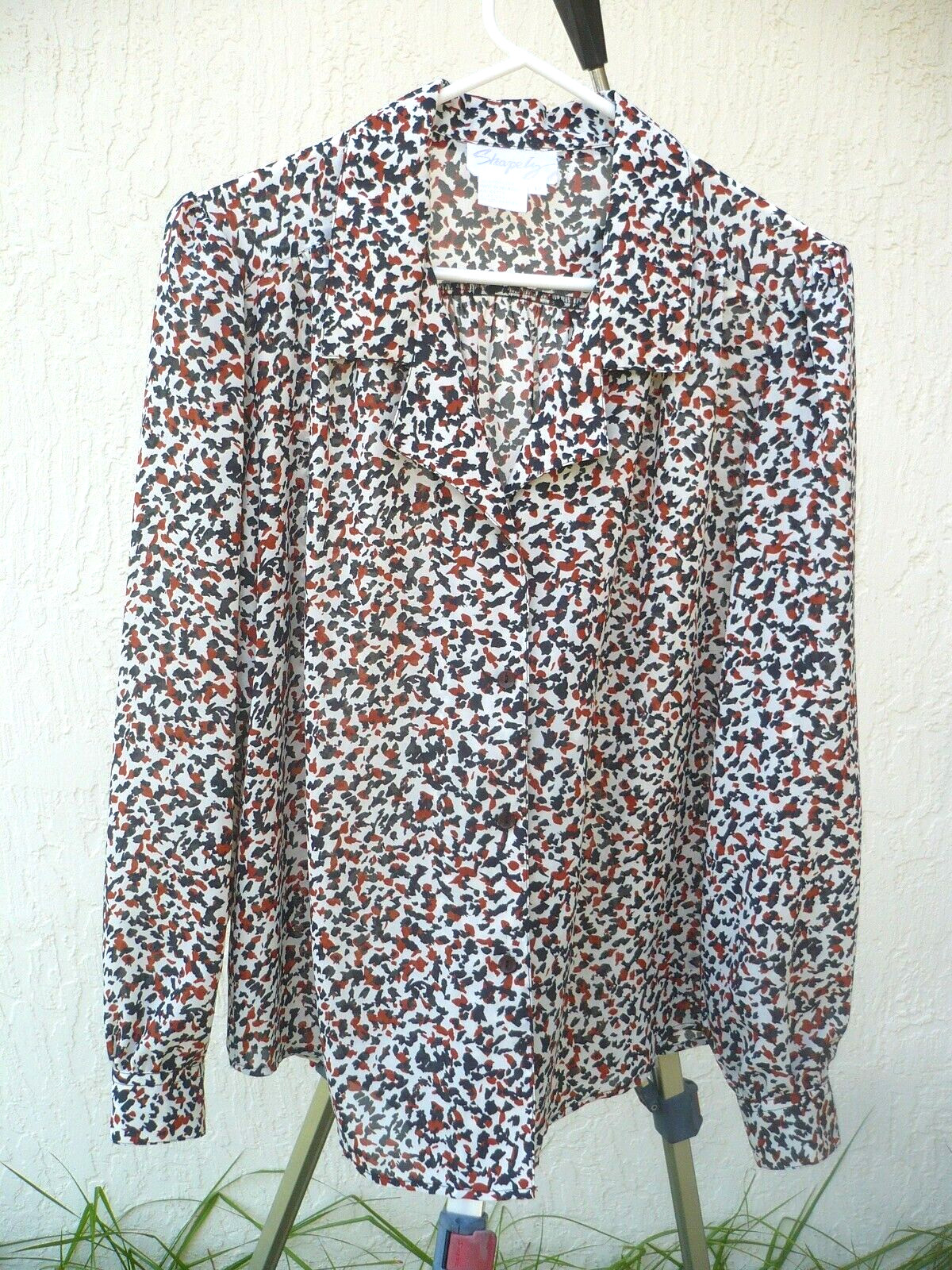 VTG 80S SHAPELY L 12 GEOMETRIC CONFETTI BROWN BLACK WHITE SILKY SHIRT CAP BLOUSE