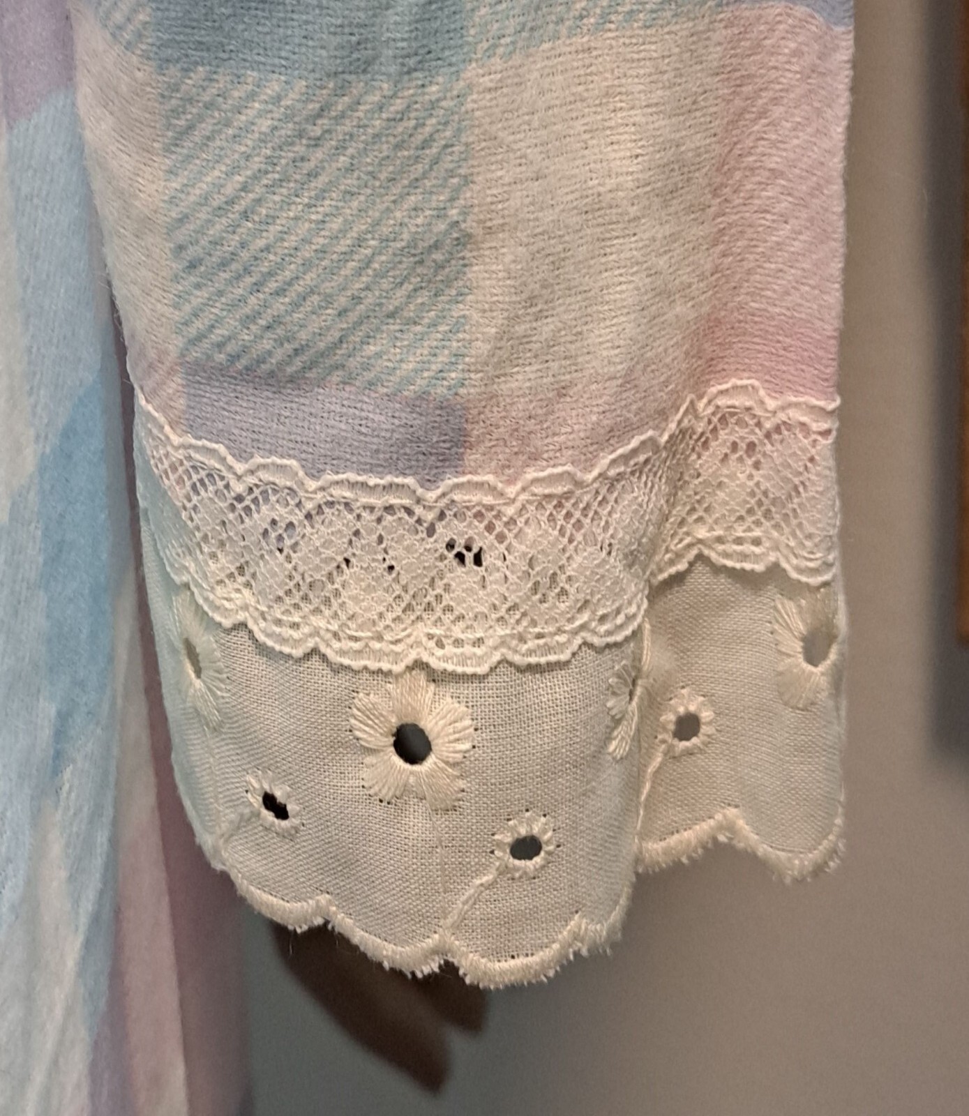 Vintage Paramount New York Blue Pink White Poly Flannel Maxi Nightgown 38″ Bust