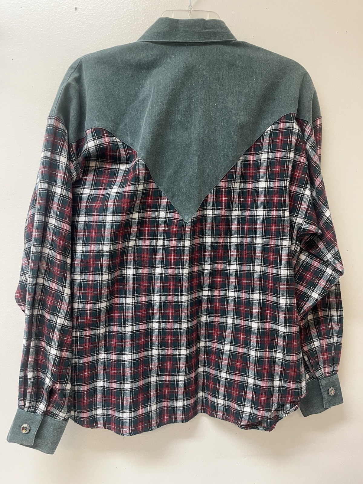 Lilia Smitty Vintage Western Attitude Plaid ￼Button-Up Jeweled Button Medium