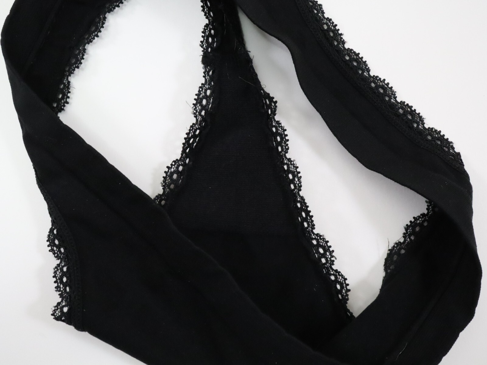 2 VTG 2014 Victoria’s Secret Seamless Ruffle Thong Cheekini Panties Lot SMALL
