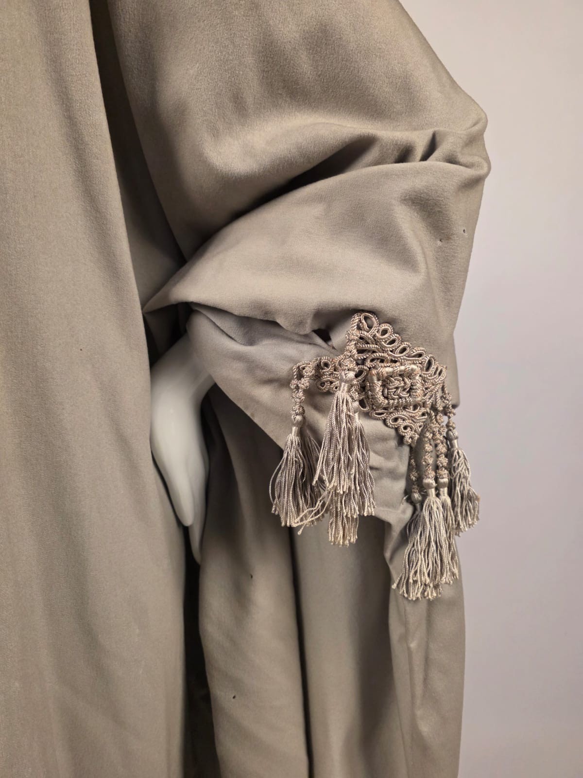 EDWARDIAN DOVE GREY CASHMERE CLOAK CAPE W EMB + RICH SOUTACHE TASSEL TRIM