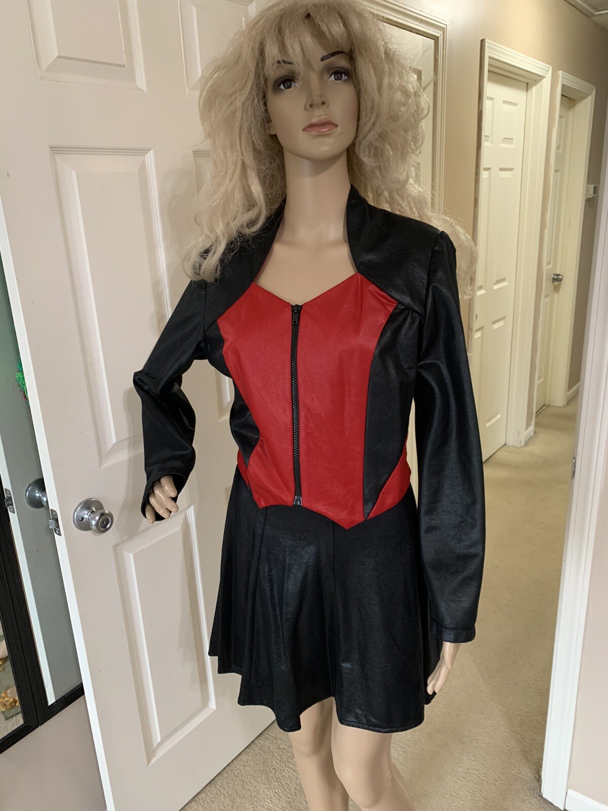 VTG 80’S M RED BLACK PLEATHER 2 PIECE MINI SKIRT AND BLAZER DRESSY SUIT BIKER
