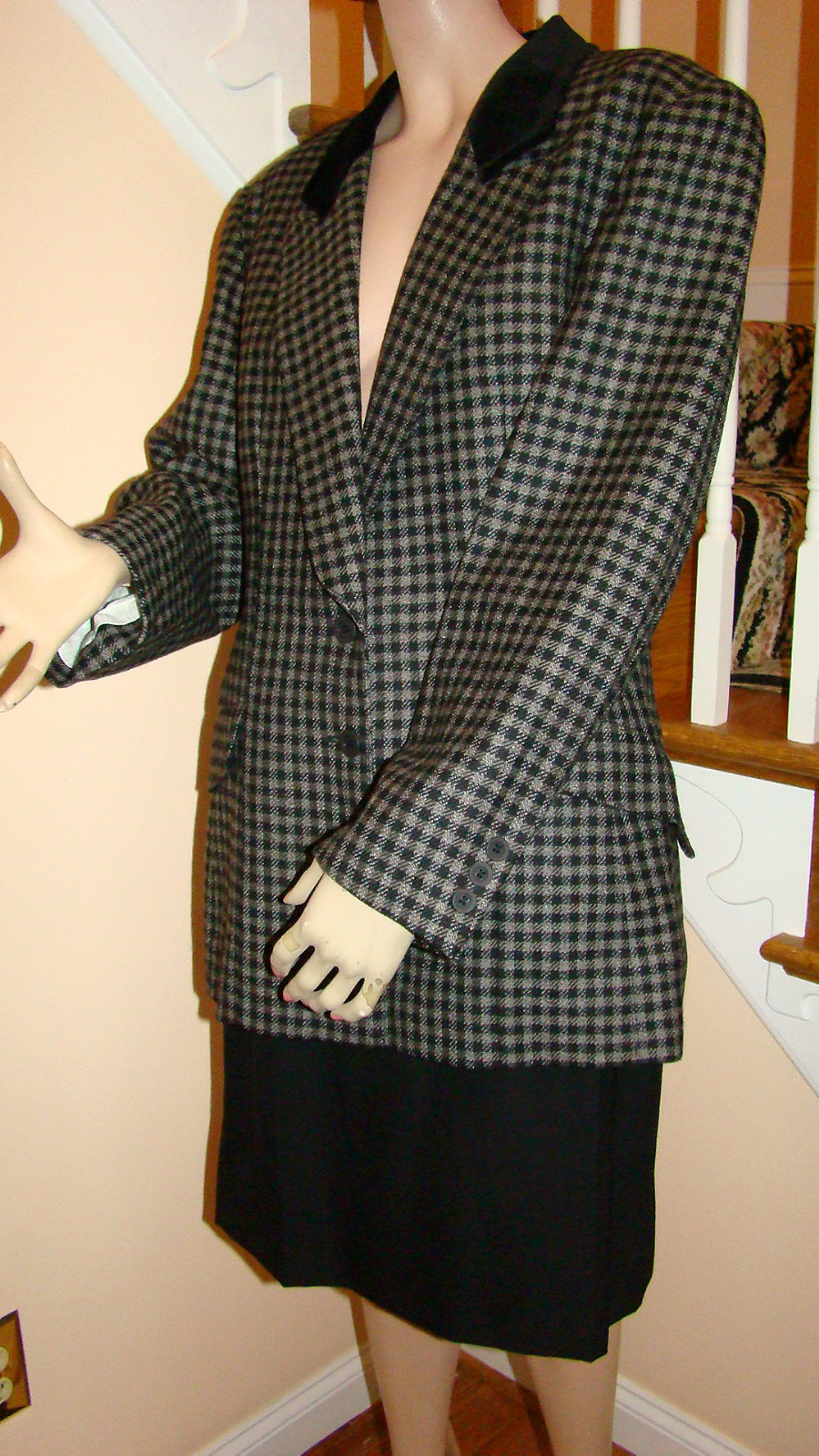 Vintage 1980s LAUREL Herringbone Tweed Equestrian-Style Jacket EU 40 US Size 6-8