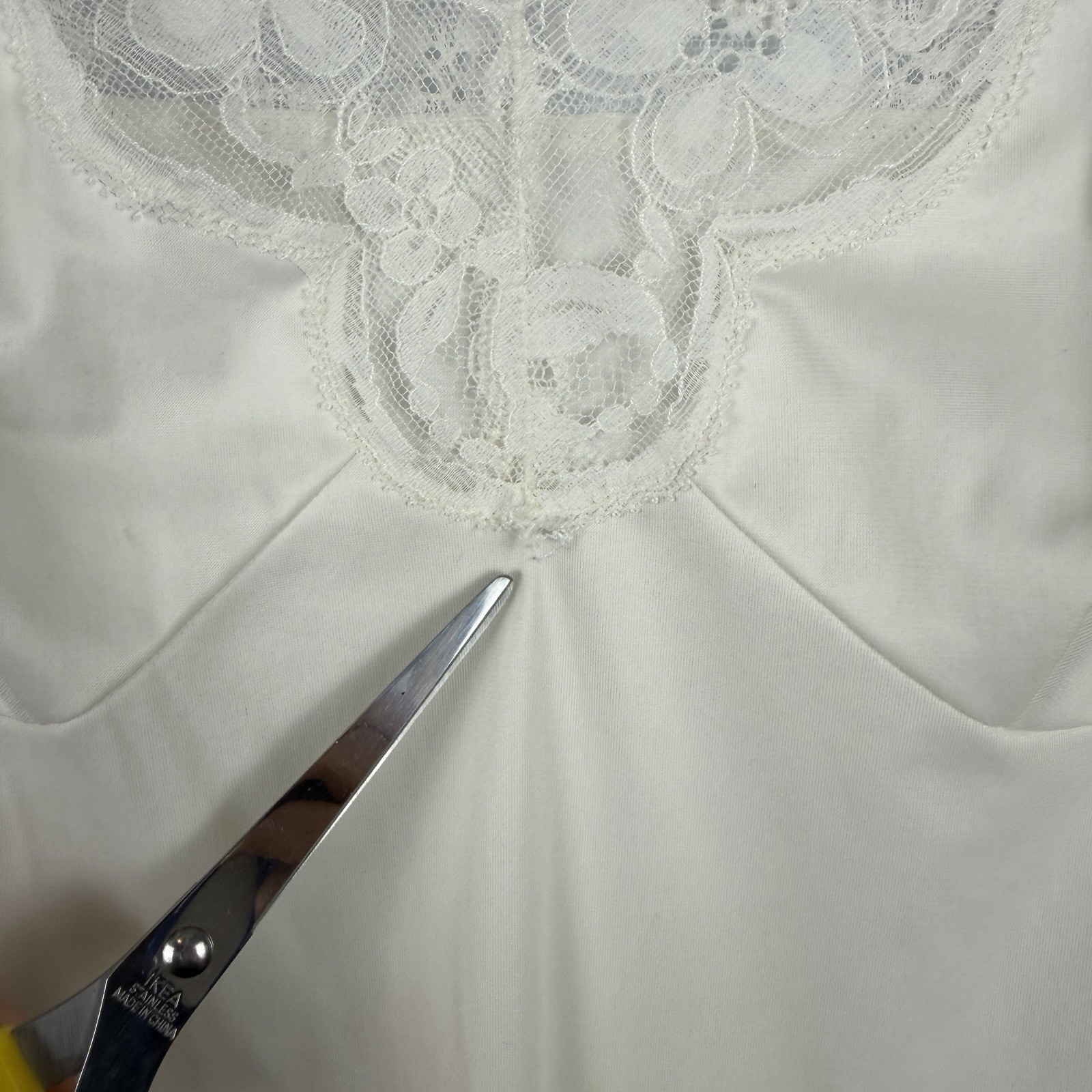 Vintage VANITY FAIR Full Slip Ivory Size 36 Lace Trim Indie Sleaze Dress Midi