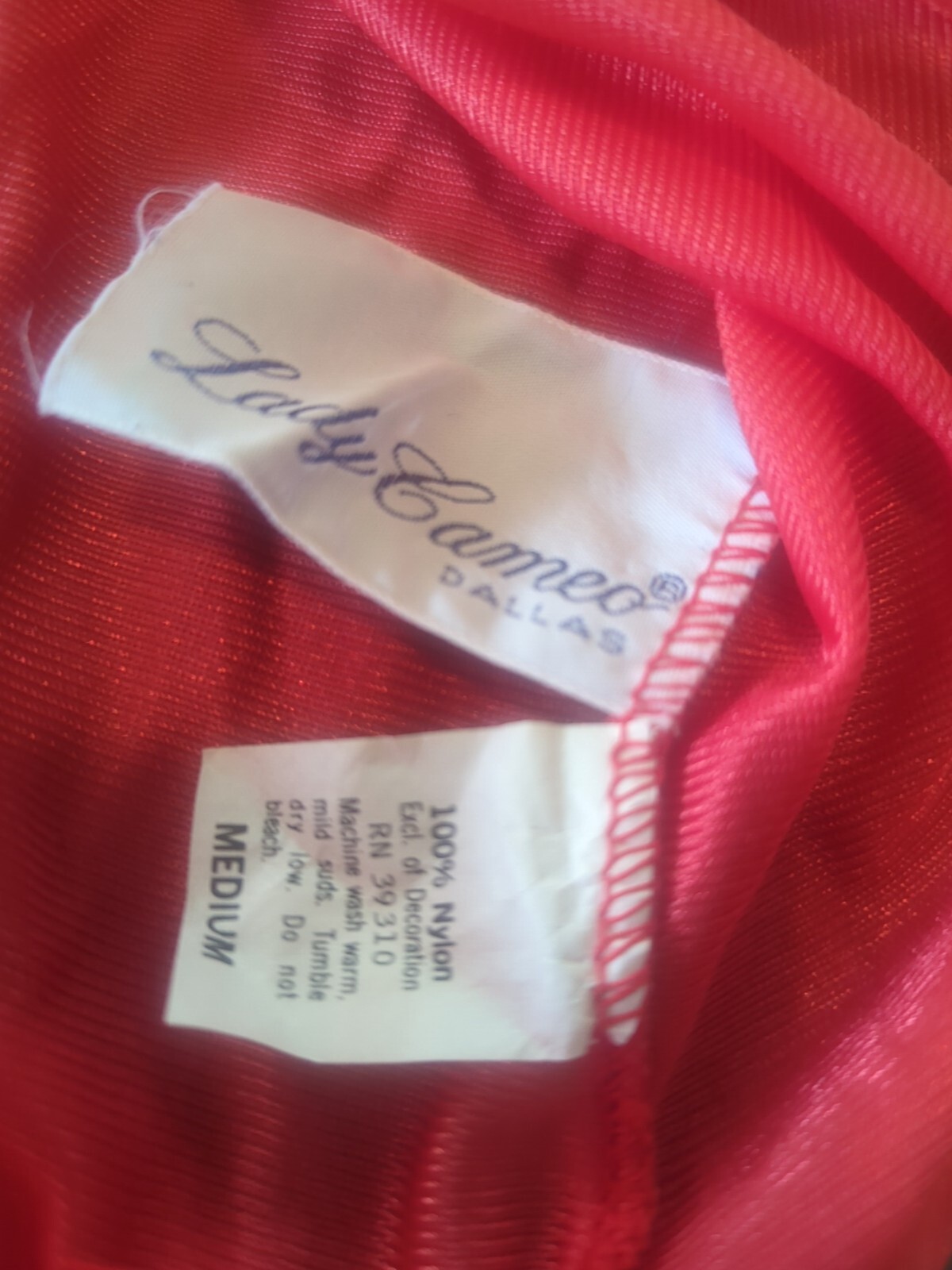 VINTAGE LADY CAMEO RED SIZE MEDIUM BABYDOLL NIGHTGOWN #39310 Peekaboo Retro