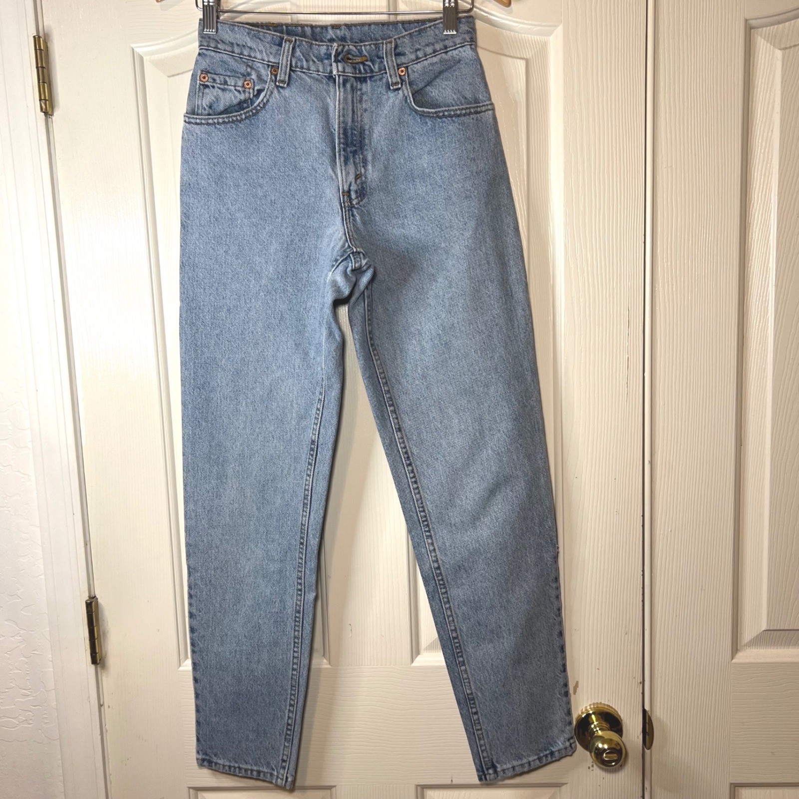 Size 26″ 1991 Levi 550 Relaxed Fit Tapered Leg Light Wash Vintage Jeans