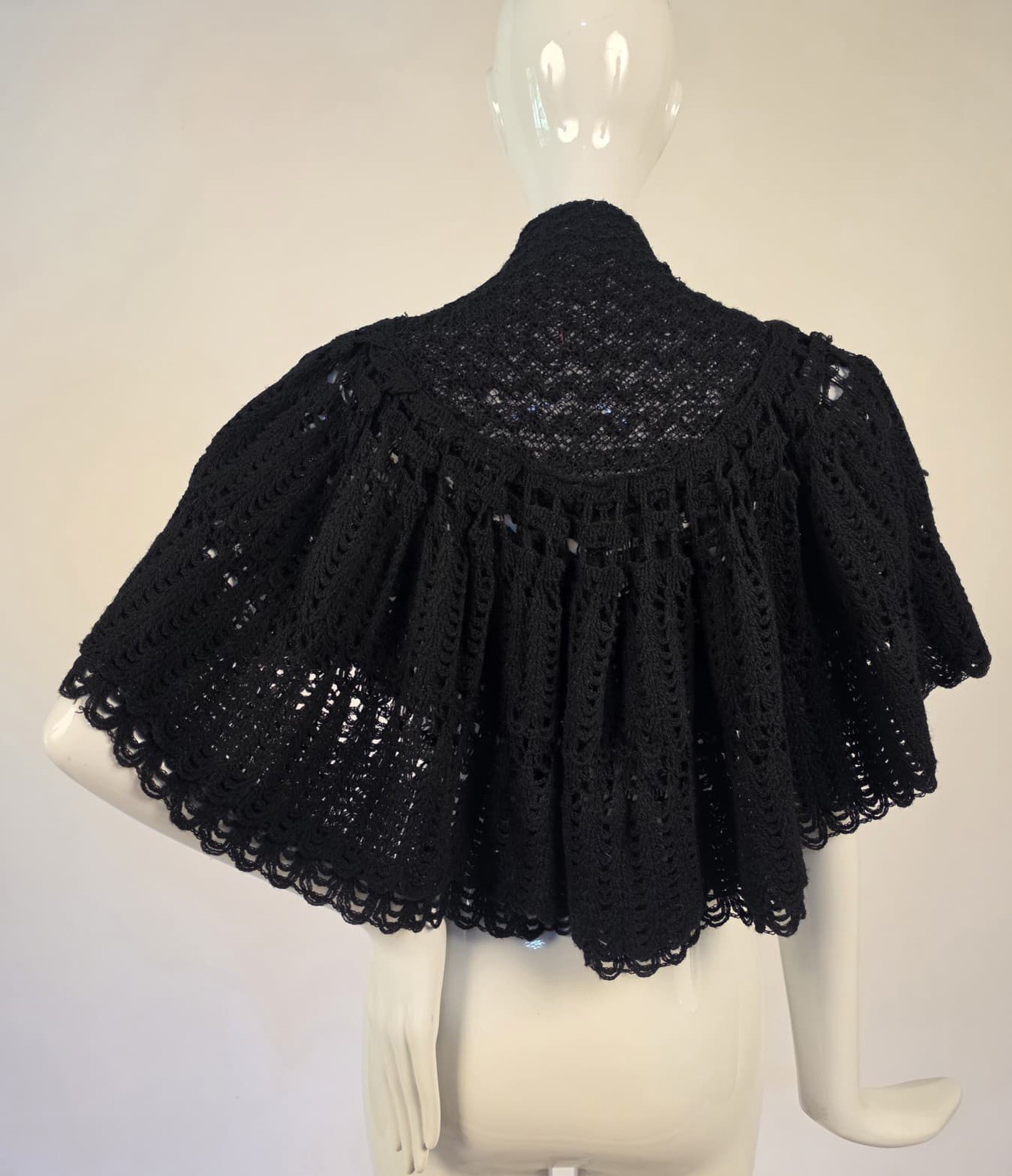 VICTORIAN 19TH C BLACK HAND KNIT CAPE W SILK TIES FOR DRESS