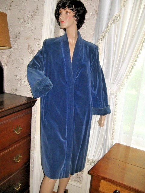 VINTAGE CANTONI BLUE TWILLBACK VELVETEEN COAT-WATER/SPOT RESISTANT-ITALY