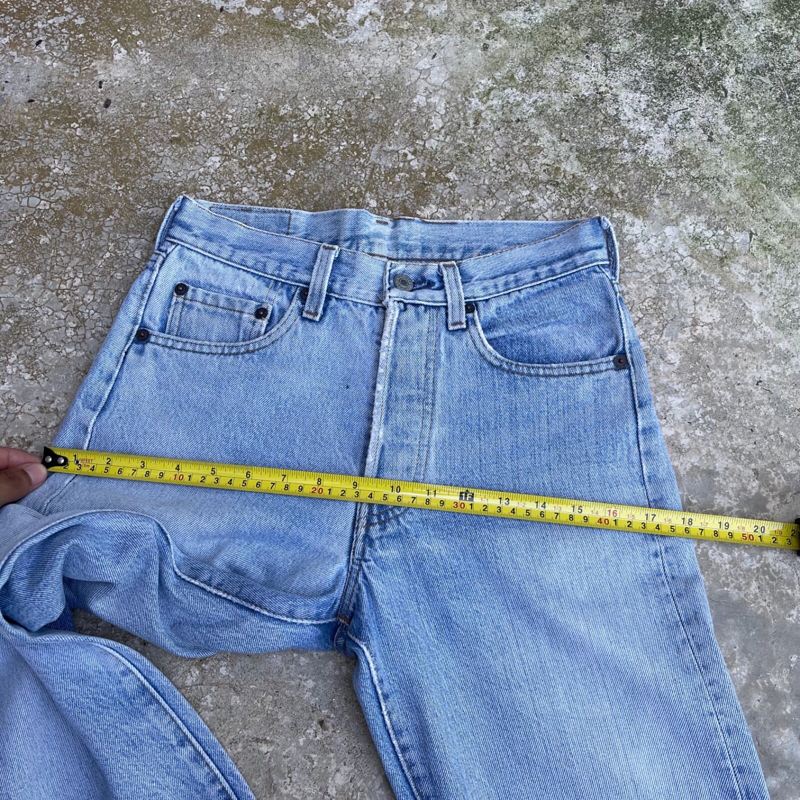 Rare Vintage 80s USA LEVI’S 501 Women Light Wash Jeans 27×29