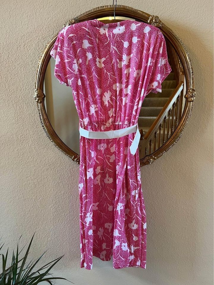Vintage Size 14 1980’s Pink and White Darian Dress with White Buttons and Belt