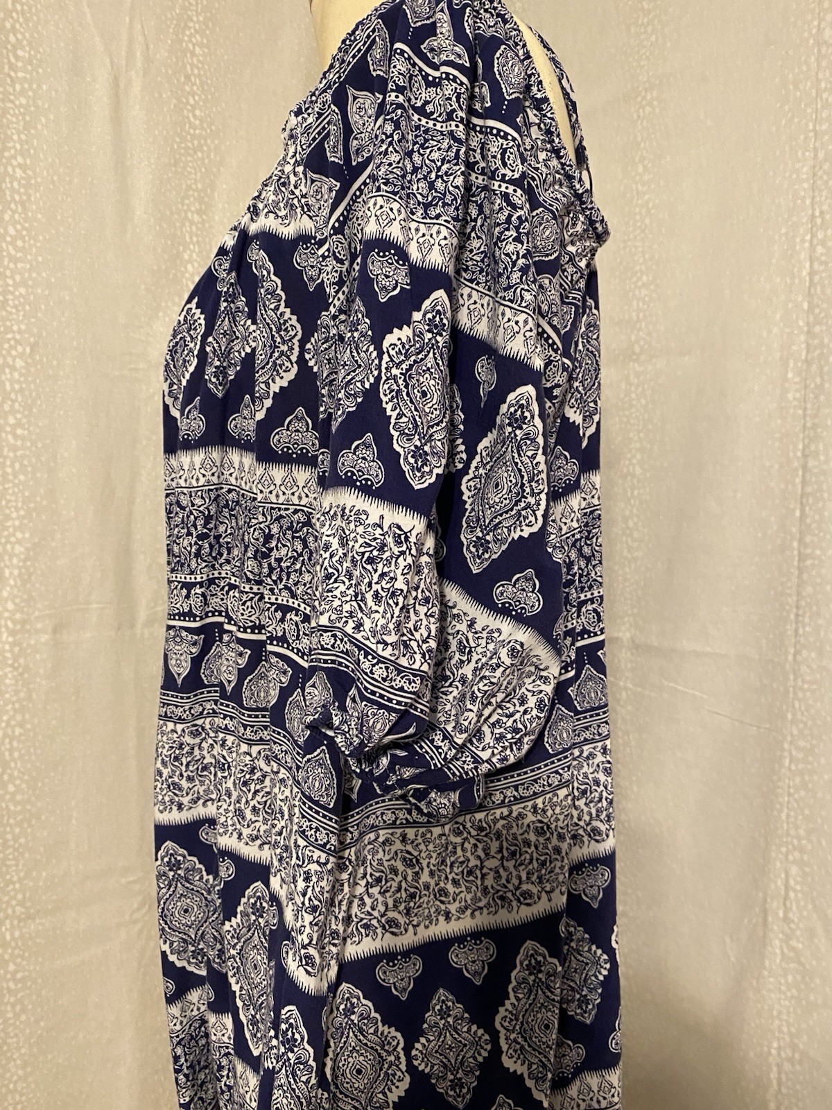 Women’s Rayon Bohemian Tunic Sz2 in blue & white w/open shoulder 3/4 sleeve