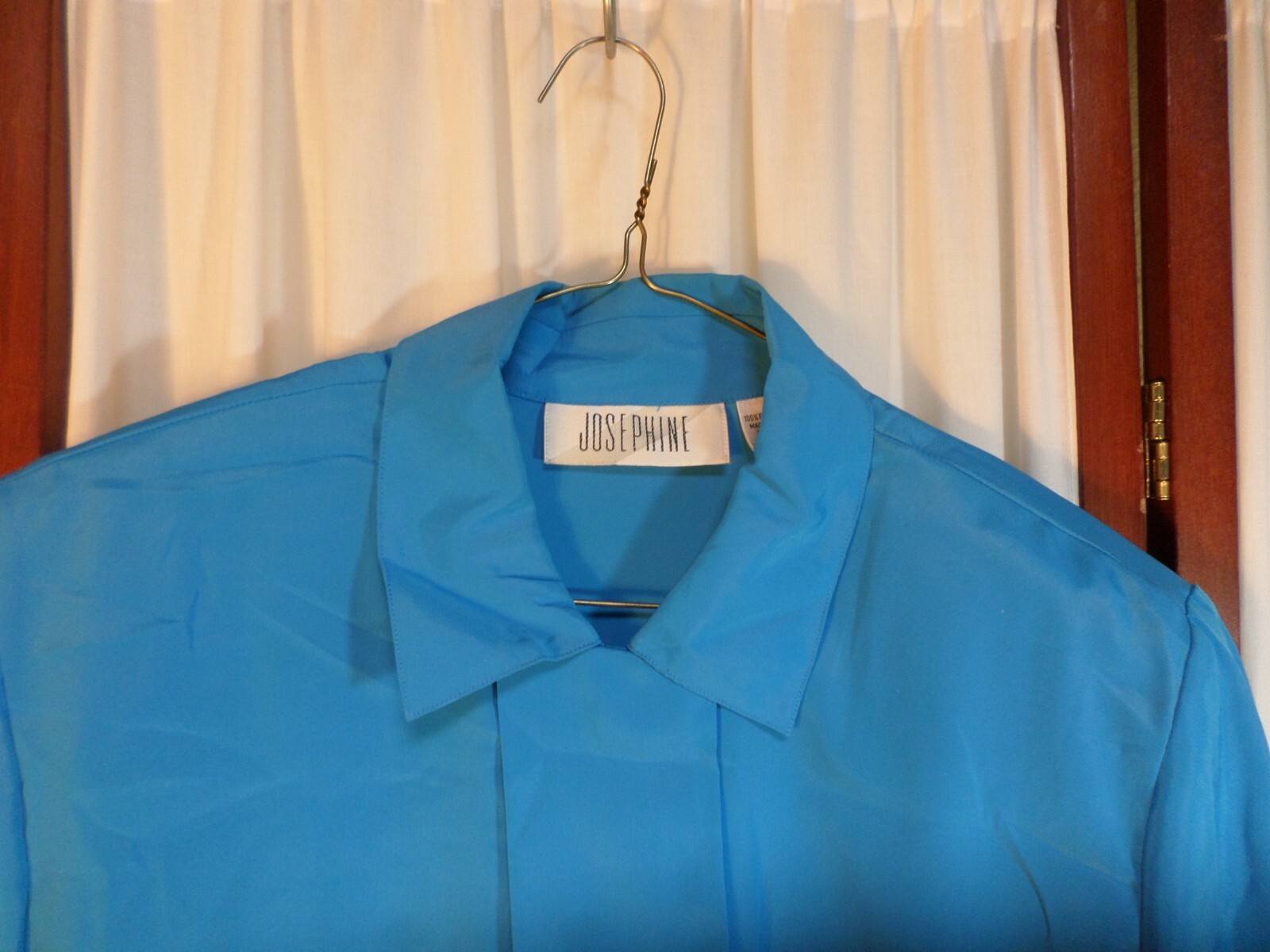 Vintage Josephine Woman’s Blue Short Sleeved Button Front Blouse-Size 8