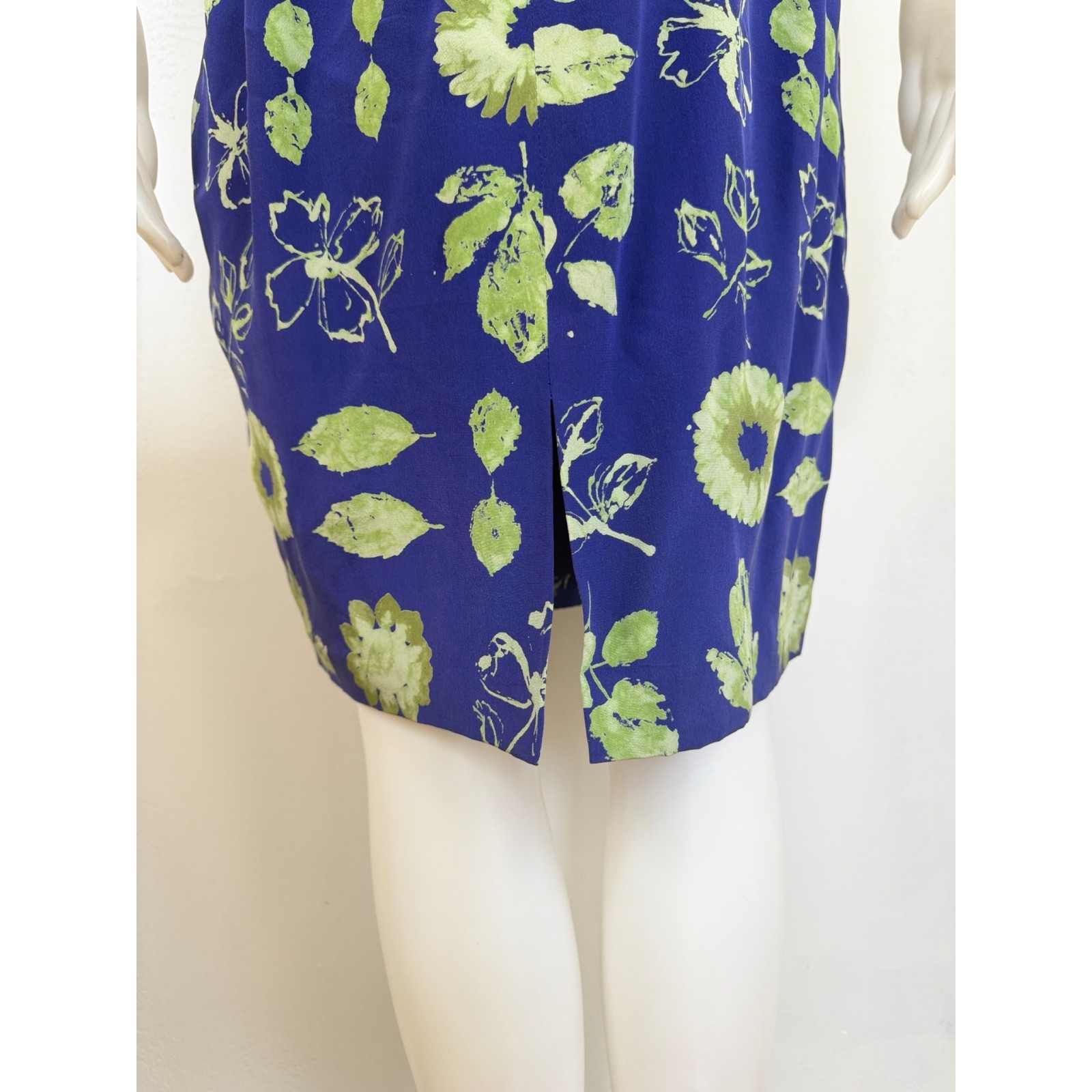 Vintage Silk Floral Sheath Dress Size Medium 90s Maggy London Indigo/Green Frock